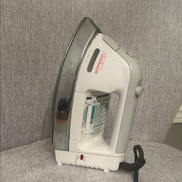 Sunbeam Other - Sunbeam White and Silver Electric Iron